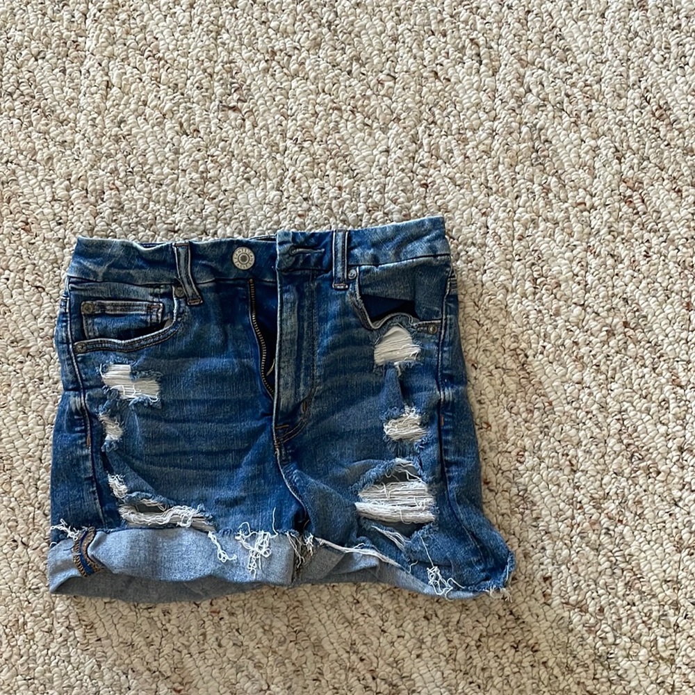 High waisted American eagle cuffed shorts